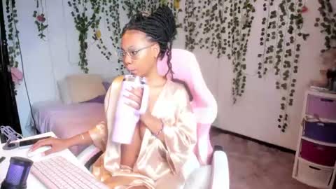 Violeta online show from July 20, 5:59 pm