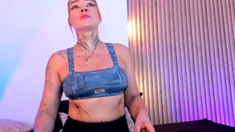 Violeta online show from June 1, 1:46 pm