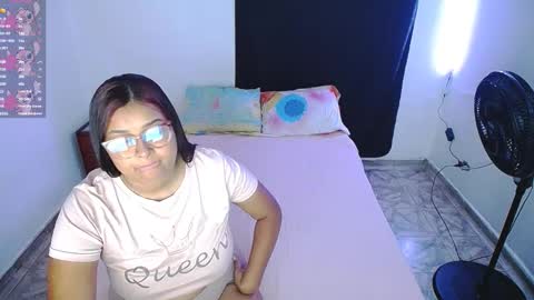 Snapshot of violeta_rouses chatting on December 14, 7:58 am violeta_rouses online show from December 14, 7:58 am