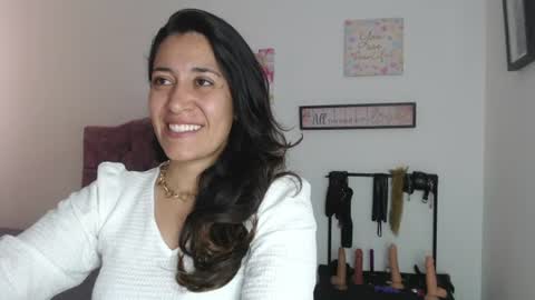 violeta_scott_ online show from June 15, 2:30 pm