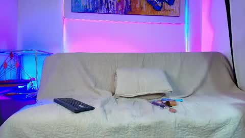 Snapshot of violeta_sofia_16 chatting on May 31, 2:53 am violeta sofia 16 online show from May 31, 2:53 am