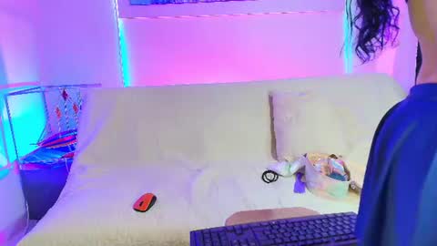 Snapshot of violeta_sofia_16 chatting on July 19, 3:10 am violeta sofia 16 online show from July 19, 3:10 am