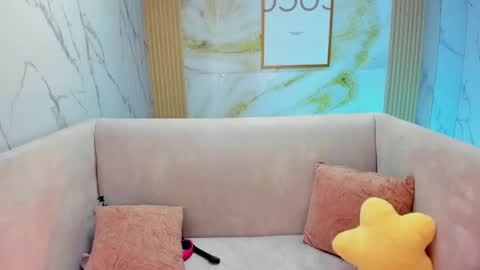 Snapshot of violeta_sub chatting on May 23, 1:26 pm IG violeta sub online show from May 23, 1:26 pm