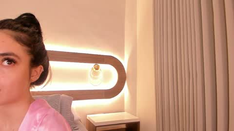 Violeta Sum online show from April 26, 12:58 pm