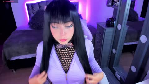 Snapshot of violetaarey chatting on January 24, 1:03 am Violeta Help me reach 150 thumbs up online show from January 24, 1:03 am