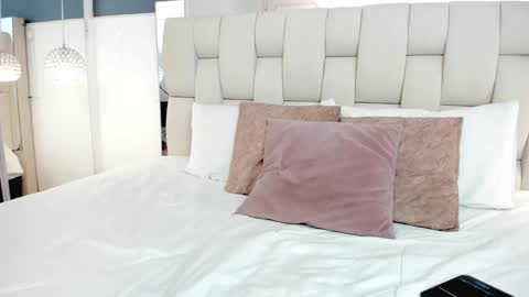 Violeta online show from December 7, 3:25 am