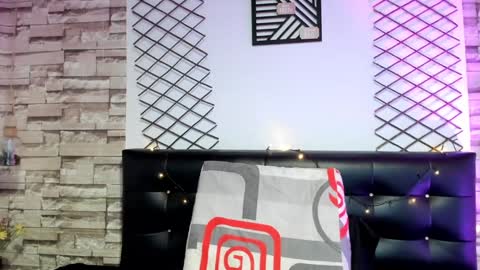 Snapshot of violetaqueen_ chatting on January 24, 5:21 pm Violeta online show from January 24, 5:21 pm