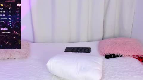 Snapshot of violetasotter chatting on February 21, 3:21 pm Violeta online show from February 21, 3:21 pm