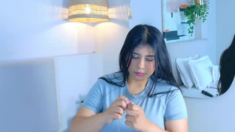 Violet online show from April 29, 11:47 am
