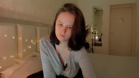 Snapshot of violetferguson chatting on September 16, 4:19 pm Violet online show from September 16, 4:19 pm