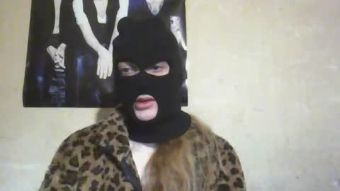Snapshot of violetfox26 chatting on July 17, 2:02 pm violetfox26 online show from July 17, 2:02 pm