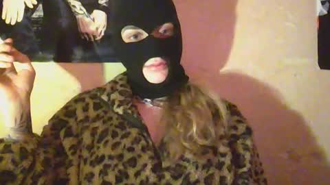 Snapshot of violetfox26 chatting on July 18, 5:33 am violetfox26 online show from July 18, 5:33 am
