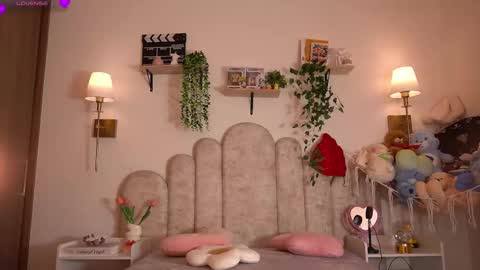 violeth___ online show from February 17, 1:18 pm