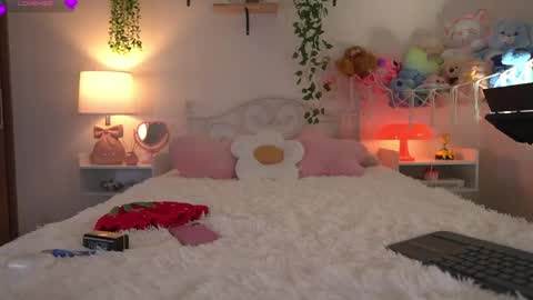 violeth___ online show from June 8, 10:04 am