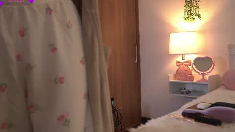 violeth___ online show from June 19, 10:08 am