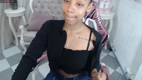 violeth_b online show from December 23, 12:41 pm