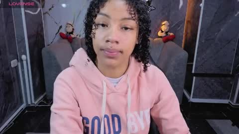 violeth_b online show from April 25, 12:41 pm