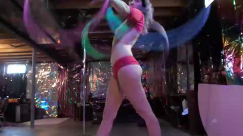 Snapshot of violethooper chatting on December 2, 6:43 pm Violet Hooper online show from December 2, 6:43 pm