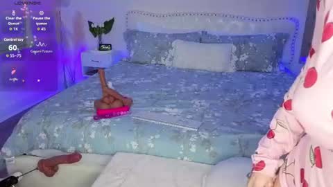 Snapshot of violetik888 chatting on July 28, 10:10 am VioletBaby online show from July 28, 10:10 am