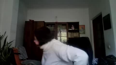 Snapshot of violetpulse chatting on October 26, 10:21 am violetpulse online show from October 26, 10:21 am