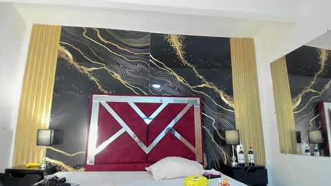 Violet Rose online show from December 18, 8:59 pm