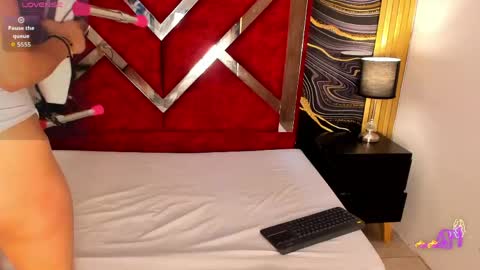 Snapshot of violetrose_as chatting on June 6, 9:41 pm Violet Rose online show from June 6, 9:41 pm