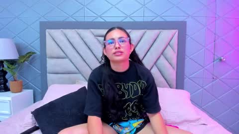 Violet Rousse online show from February 10, 3:53 pm