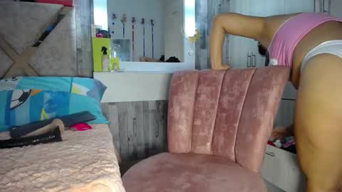 violetroussee online show from March 7, 6:38 pm