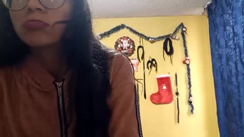 Snapshot of violetsexhot999 chatting on November 15, 11:29 am Violet777 online show from November 15, 11:29 am