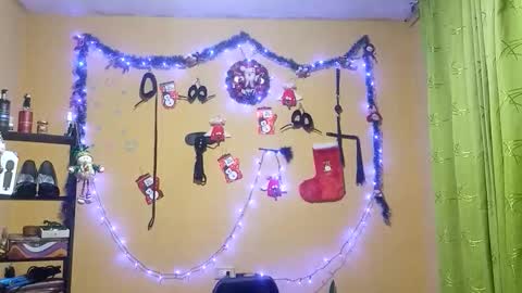 Snapshot of violetsexhot999 chatting on December 3, 12:40 am Violet777 online show from December 3, 12:40 am