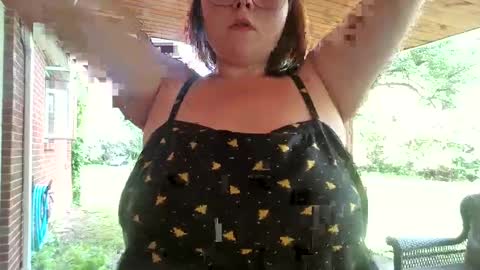 Snapshot of violetsunflower chatting on May 25, 6:58 pm VioletSunflower online show from May 25, 6:58 pm