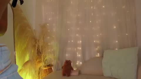 Snapshot of violett23_ chatting on November 27, 12:13 am violett23_ online show from November 27, 12:13 am