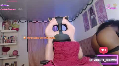 Snapshot of violett_brown9 chatting on August 5, 9:50 pm violett_brown9 online show from August 5, 9:50 pm