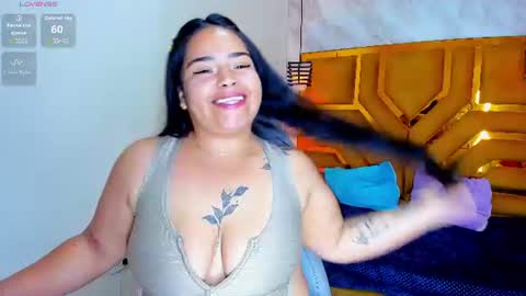 Snapshot of violett_cinnamon chatting on July 15, 11:04 am Violeta online show from July 15, 11:04 am