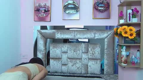 Snapshot of violett_froz chatting on November 18, 7:18 pm Violeta froz online show from November 18, 7:18 pm