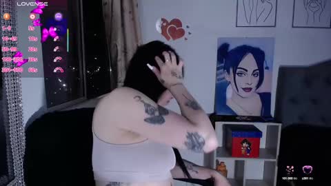 Snapshot of violett_hottie chatting on January 19, 2:57 am violett Independent model online show from January 19, 2:57 am