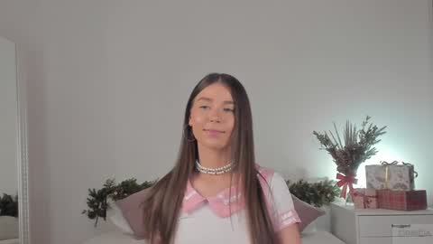 Snapshot of violetta_finch chatting on January 11, 11:12 am violetta_finch online show from January 11, 11:12 am