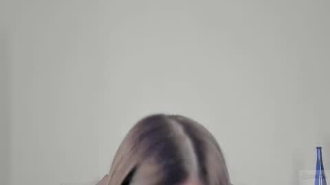 Snapshot of violetta_finch chatting on February 14, 10:17 am violetta_finch online show from February 14, 10:17 am