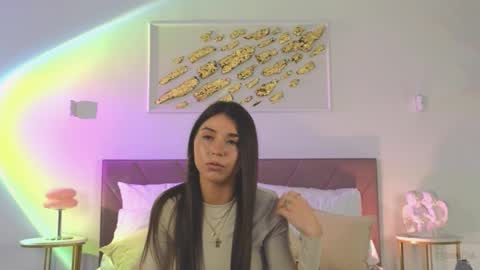 Snapshot of violetta_finch chatting on September 17, 10:06 am violetta_finch online show from September 17, 10:06 am