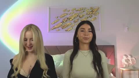 Snapshot of violetta_finch chatting on October 5, 11:52 am violetta_finch online show from October 5, 11:52 am