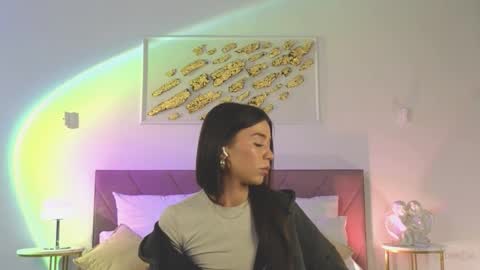 Snapshot of violetta_finch chatting on October 18, 10:27 am violetta_finch online show from October 18, 10:27 am