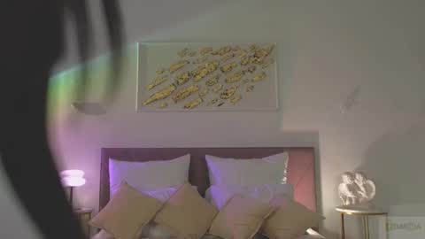 violetta_finch online show from December 17, 10:21 am