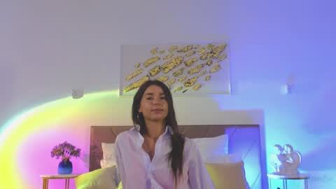 Snapshot of violetta_finch chatting on May 14, 10:22 am violetta_finch online show from May 14, 10:22 am