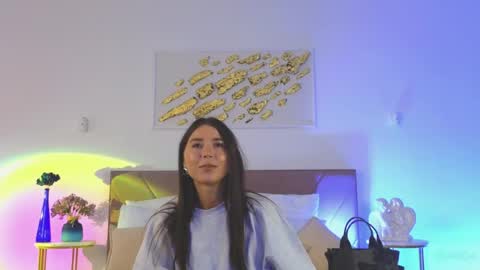 Snapshot of violetta_finch chatting on May 28, 9:28 am violetta_finch online show from May 28, 9:28 am
