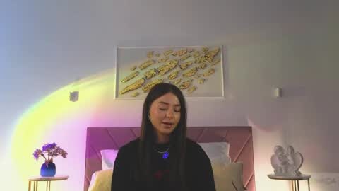 Snapshot of violetta_finch chatting on June 7, 10:41 am violetta_finch online show from June 7, 10:41 am