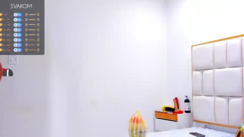 Snapshot of violetta_foxx1 chatting on June 13, 11:57 pm violeta online show from June 13, 11:57 pm