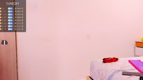 Snapshot of violetta_foxx1 chatting on June 14, 2:24 am violeta online show from June 14, 2:24 am