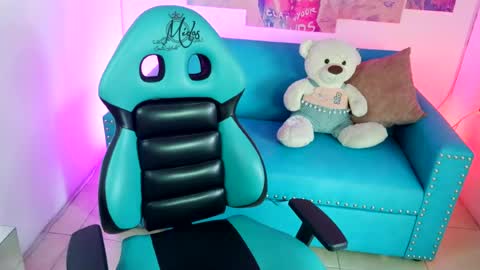 Violeta online show from July 8, 6:01 pm