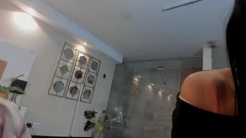 Snapshot of violettaa_stone chatting on May 21, 4:30 am Violettaa online show from May 21, 4:30 am