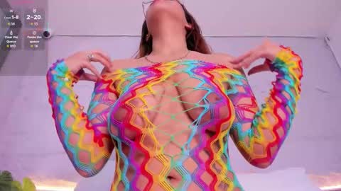 Snapshot of violettaevans_ chatting on October 29, 9:38 pm Violetta online show from October 29, 9:38 pm